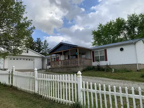 3672 Kensington Sq, North Vernon, IN 47265