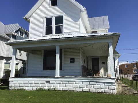 328 W Pearl St, Union City, IN 47390