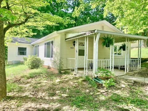 8630 S Ayres Dr, Nineveh, IN 46164