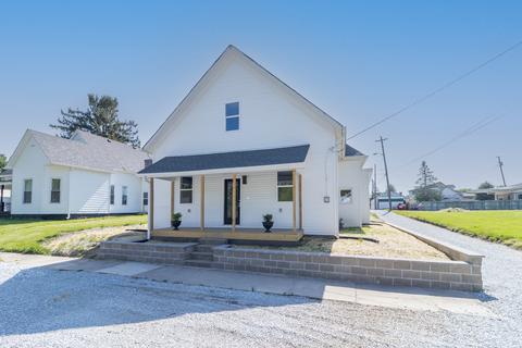 5 N Market St, Carthage, IN 46115