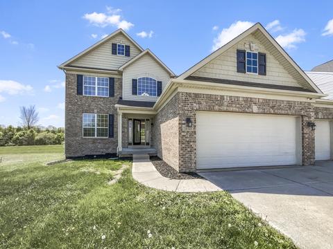 10345 Gladeview Dr, Indianapolis, IN 46239