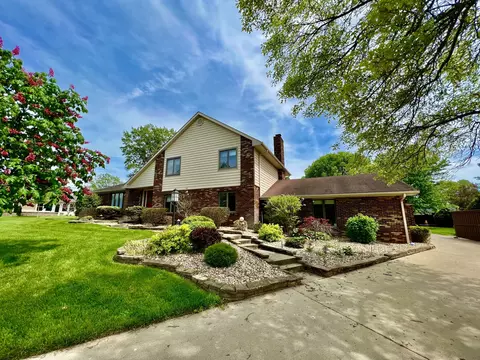 1411 Stadium Dr, Seymour, IN 47274
