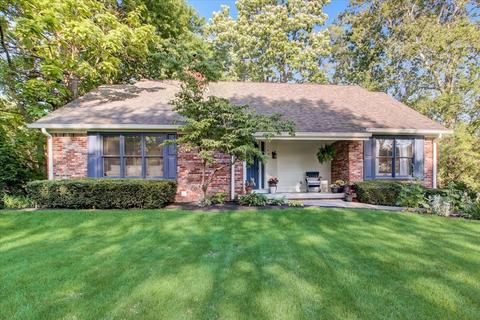 144 Queensway Dr, Avon, IN 46123