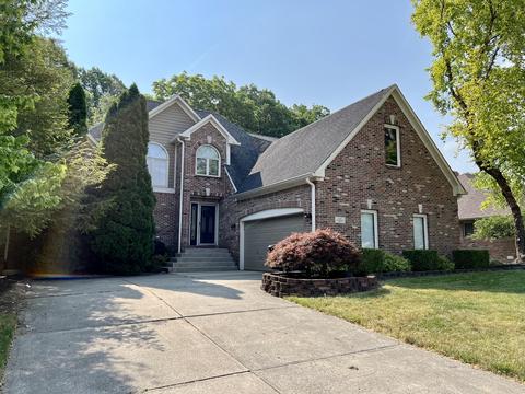 1219 Park Meadow Dr, Beech Grove, IN 46107