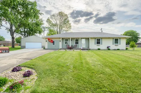 740 Linden Dr, Seymour, IN 47274