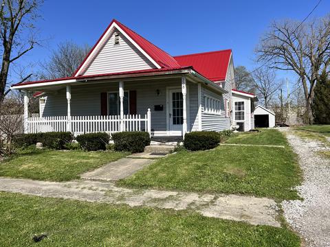 208 S Pine St, Crawfordsville, IN 47933