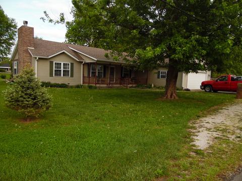 208 S Pierce St, Saint Paul, IN 47272