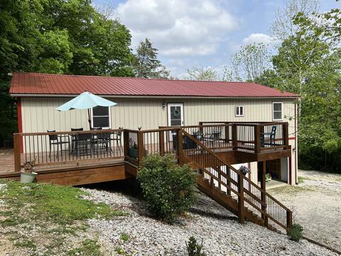 4174 S Mill Rd, Carbon, IN 47837