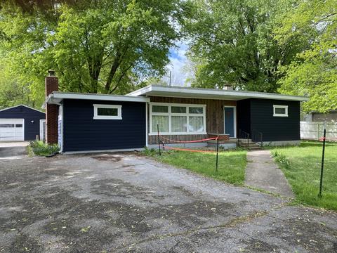 1045 W Main St, Greenwood, IN 46142