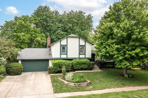 111 Willowood Ln, Fishers, IN 46038