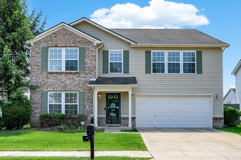 8395 Waterleaf Dr, Plainfield, IN 46168