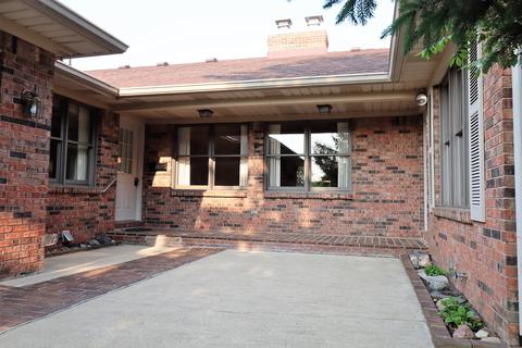 9 Marywood Dr, Greenfield, IN 46140