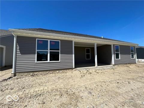 9833 Zion Dr, Pendleton, IN 46064 photo 2