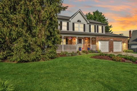 14618 Shadow Lakes Dr E, Carmel, IN 46032
