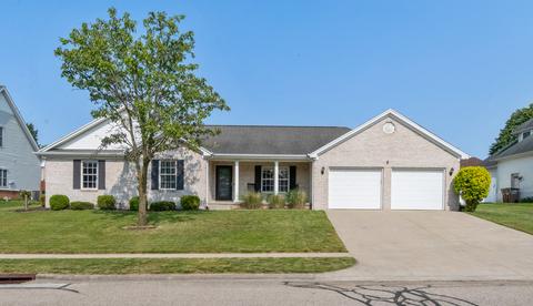 3243 Skyview Ct, Columbus, IN 47203