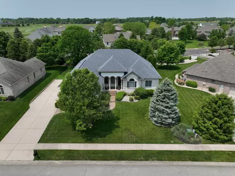 4616 Hickory Wood Row, Greenwood, IN 46143