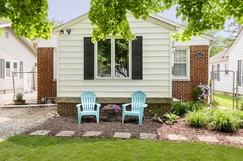 5105 Kingsley Dr, Indianapolis, IN 46205