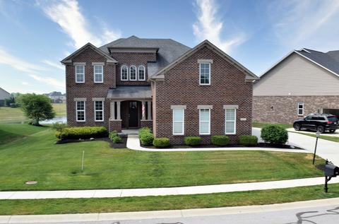 11237 E High Grove Cir, Zionsville, IN 46077