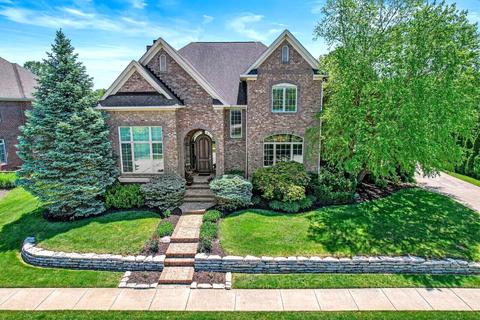 6645 E Deerfield Dr, Zionsville, IN 46077