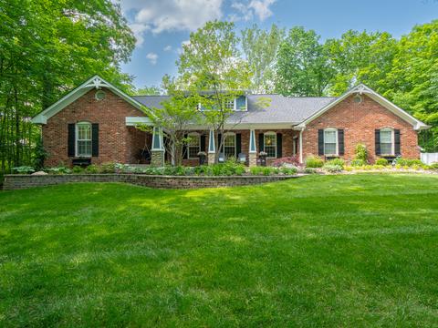 11690 Sycamore St, Zionsville, IN 46077