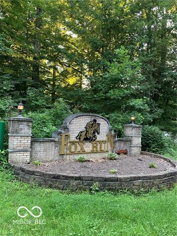 1308 E Fox Run Dr, Martinsville, IN 46151