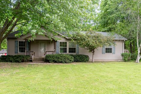 306 Howard St, Waveland, IN 47989