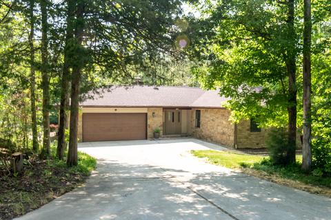197 E Deer Trl, Nashville, IN 47448