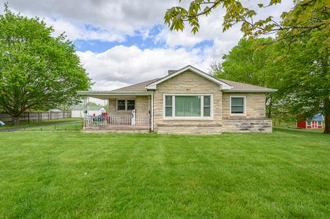 838 Jackson St, Hope, IN 47246