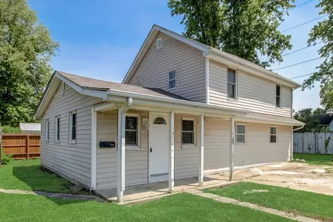 332 Sycamore St, Chesterfield, IN 46017