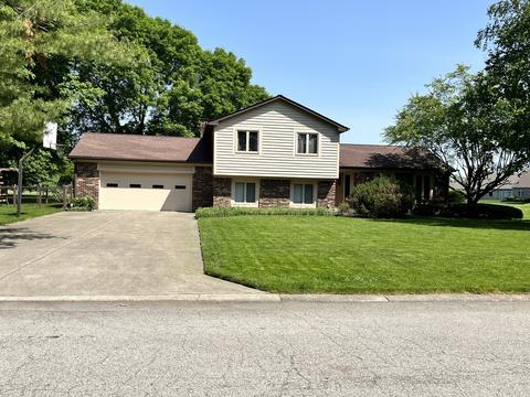 9878 Greentree Dr, Carmel, IN 46032