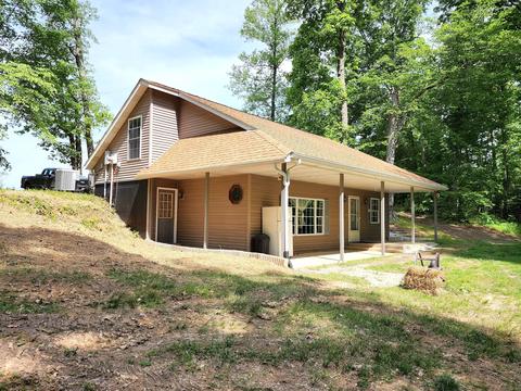6124 Pleasant Hill Rd, Spencer, IN 47460
