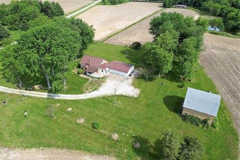 9290 Louisville Rd, Terre Haute, IN 47802