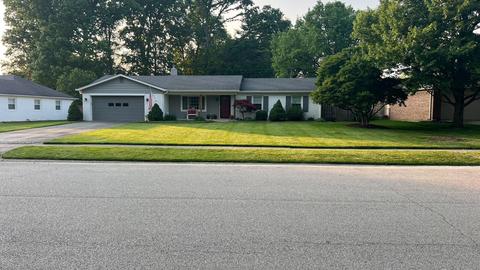 7018 Castle Manor Dr, Indianapolis, IN 46214