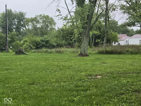 215 S Walnut St, Shelburn, IN 47879