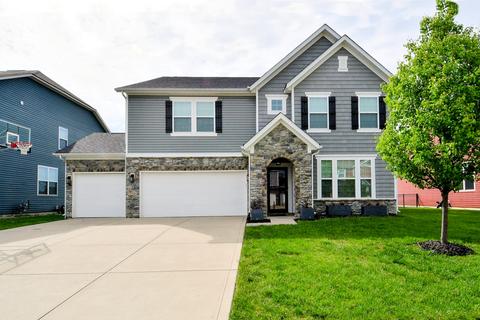 7718 Eagle Point Cir, Zionsville, IN 46077