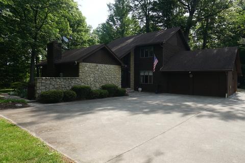 6295 E Access Rd, Batesville, IN 47006