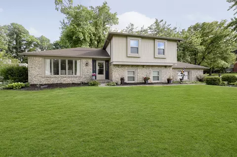 6229 Lands End Ln, Indianapolis, IN 46220