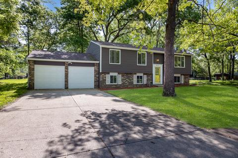 9025 Kasteel Way, Indianapolis, IN 46250