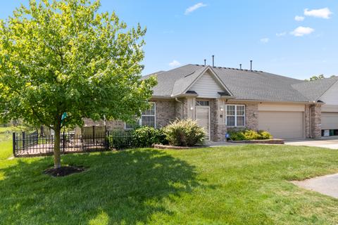 6967 Park Square Apt A Dr # 81, Avon, IN 46123