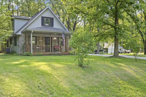 186 Lincoln Hills Ct, Coatesville, IN 46121