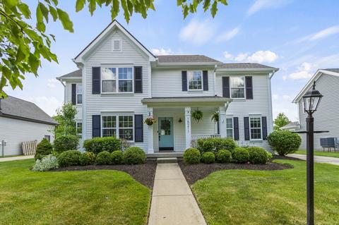 15211 Smithfield Dr, Westfield, IN 46074