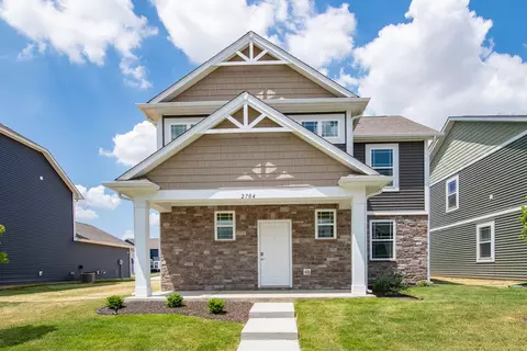 2704 Lamar Dr, Whitestown, IN 46075