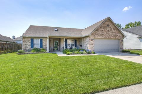 4714 Eagles Watch Ln, Indianapolis, IN 46254