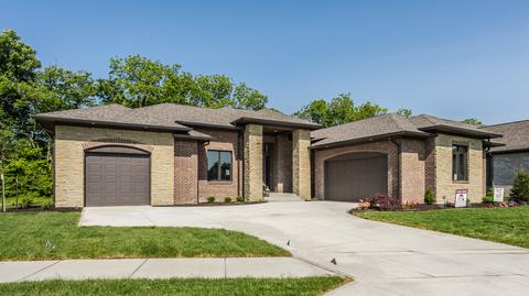9840 Inverness Dr, Carmel, IN 46032