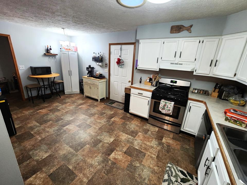  103 Justin Dr, Mooresville, IN 46158 photo 4