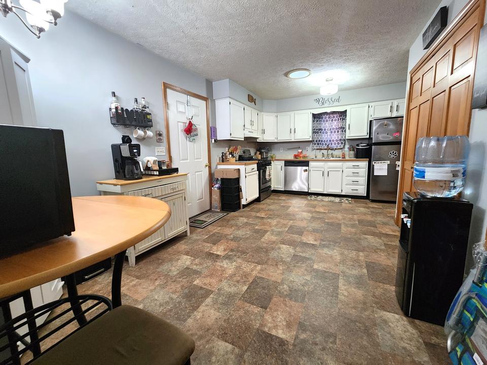  103 Justin Dr, Mooresville, IN 46158 photo 3