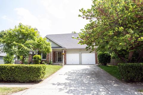 8209 Castle Ridge Ln, Indianapolis, IN 46256