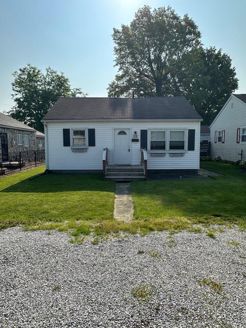 115 N 5th St, Elwood, IN 46036