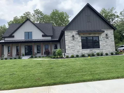 3526 Dartmoor Way, Zionsville, IN 46077