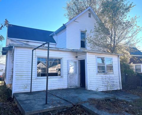 216 E 13th St, Muncie, IN 47302